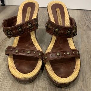 Chinese laundry wedges